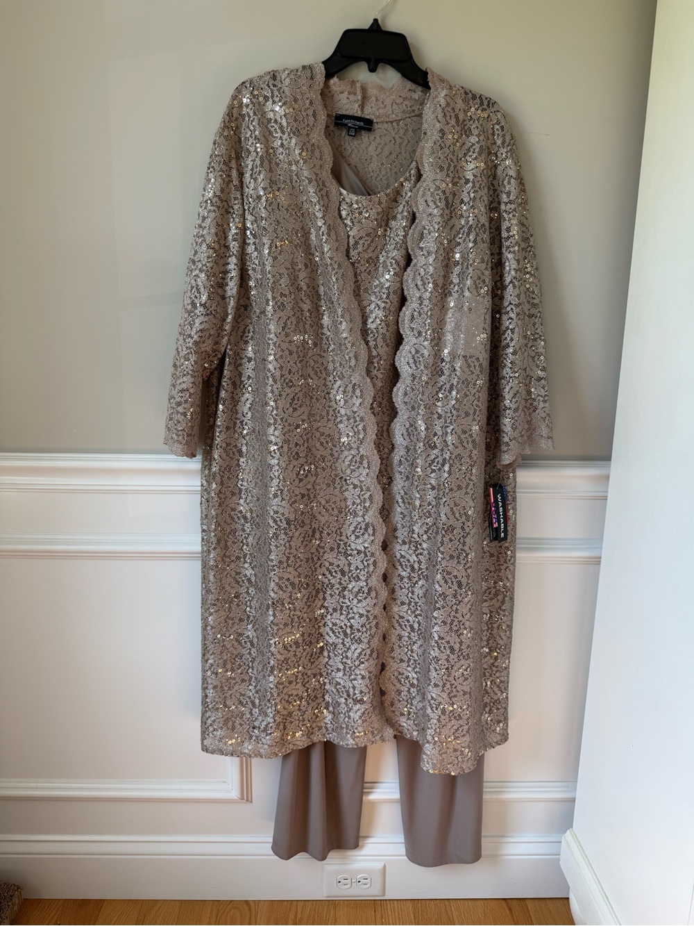 NWT Plus Sequined Lace 3 Piece Set - Taupe
